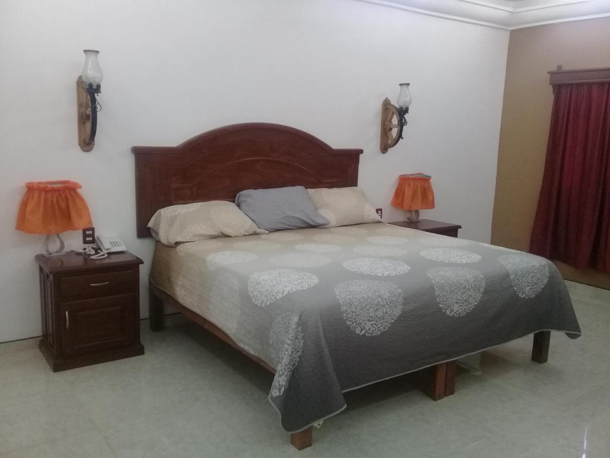 Hotel Hacienda Parroquia Ciudad Fernandez Luaran gambar